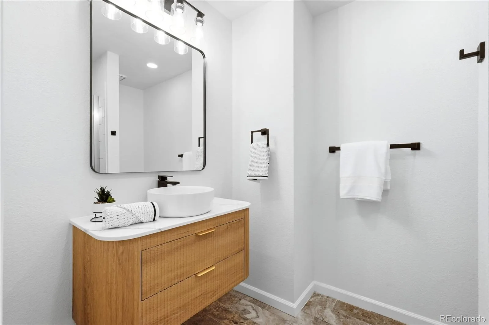 191 October Place Castle Rock CO 80104 | MLS #REC5722793 07242026160237 1600 32