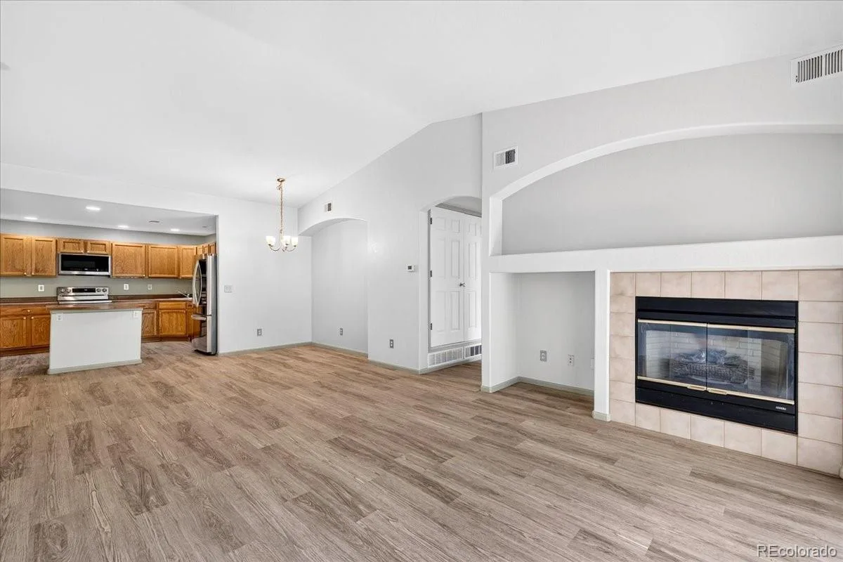 1703 Whitehall Drive #10B Longmont CO 80504 | MLS #REC5723100 06192026233529 1200 8