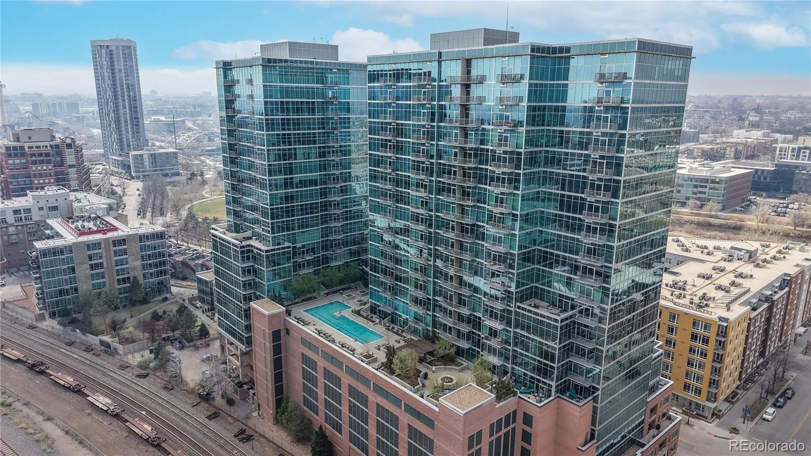 04042026202816 1600 40