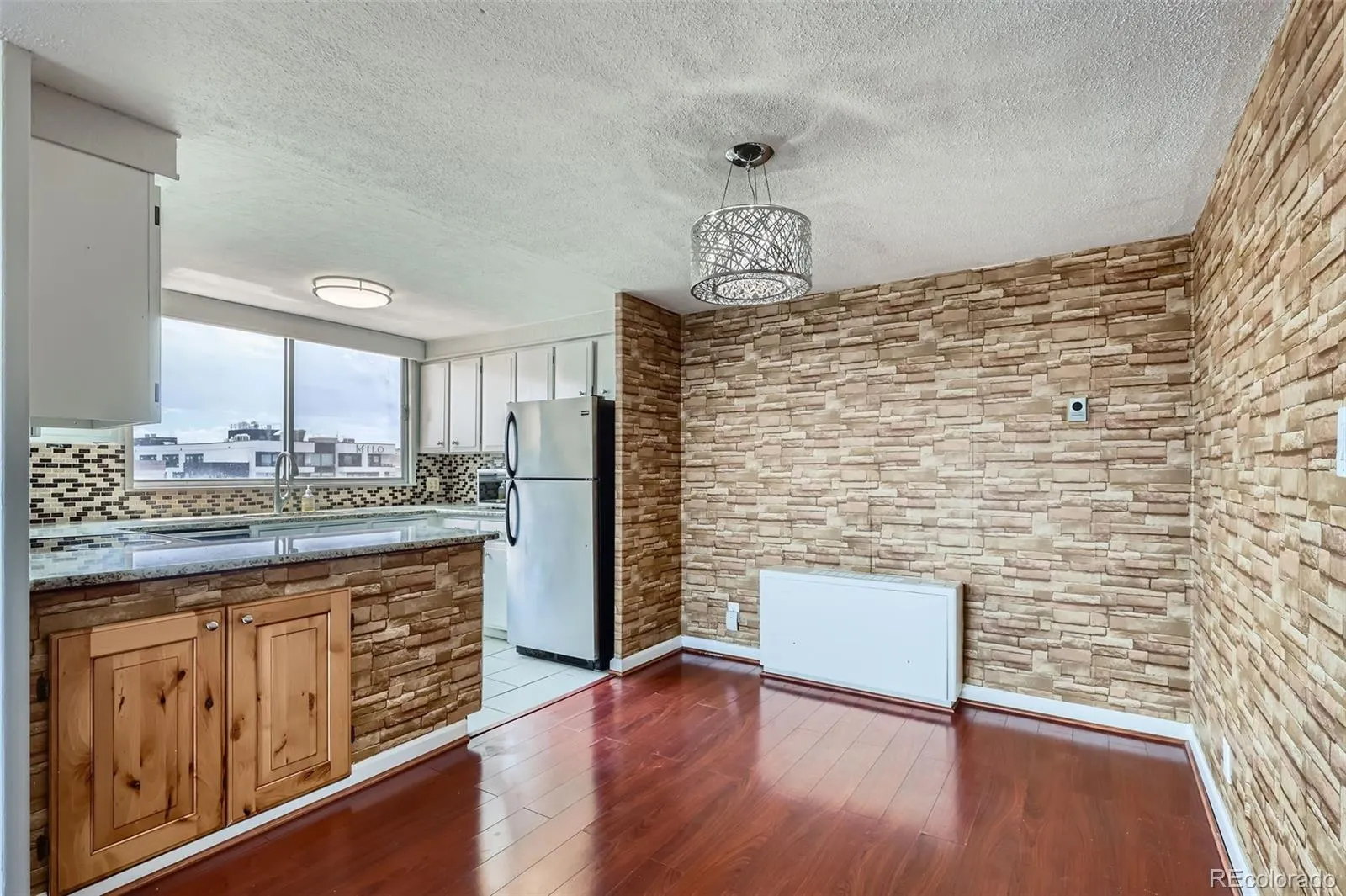 04152026003951 1600 4