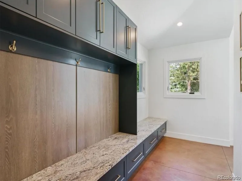 4900 Lakeshore Drive Littleton CO 80123 | MLS #REC5729777 08262026213830 800 19