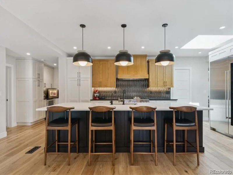 4900 Lakeshore Drive Littleton CO 80123 | MLS #REC5729777 08262026213830 800 29