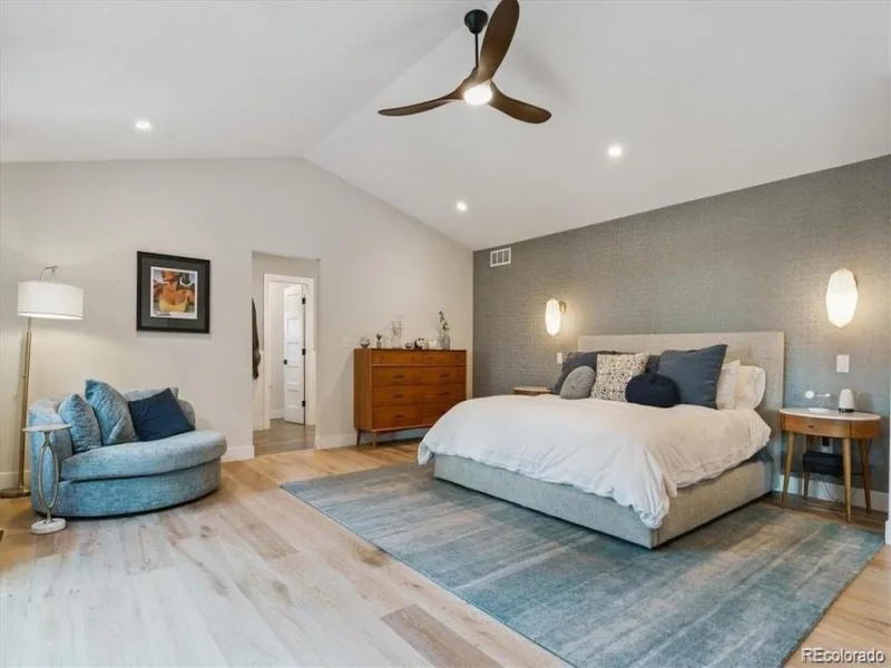 4900 Lakeshore Drive Littleton CO 80123 | MLS #REC5729777 08262026213830 800 33