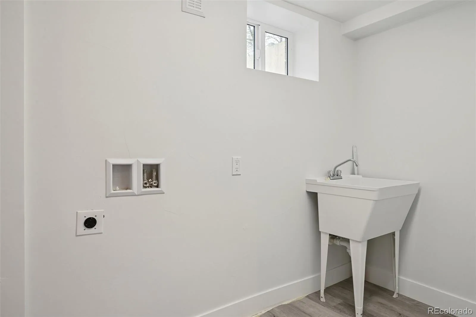 04102026170205 1600 20