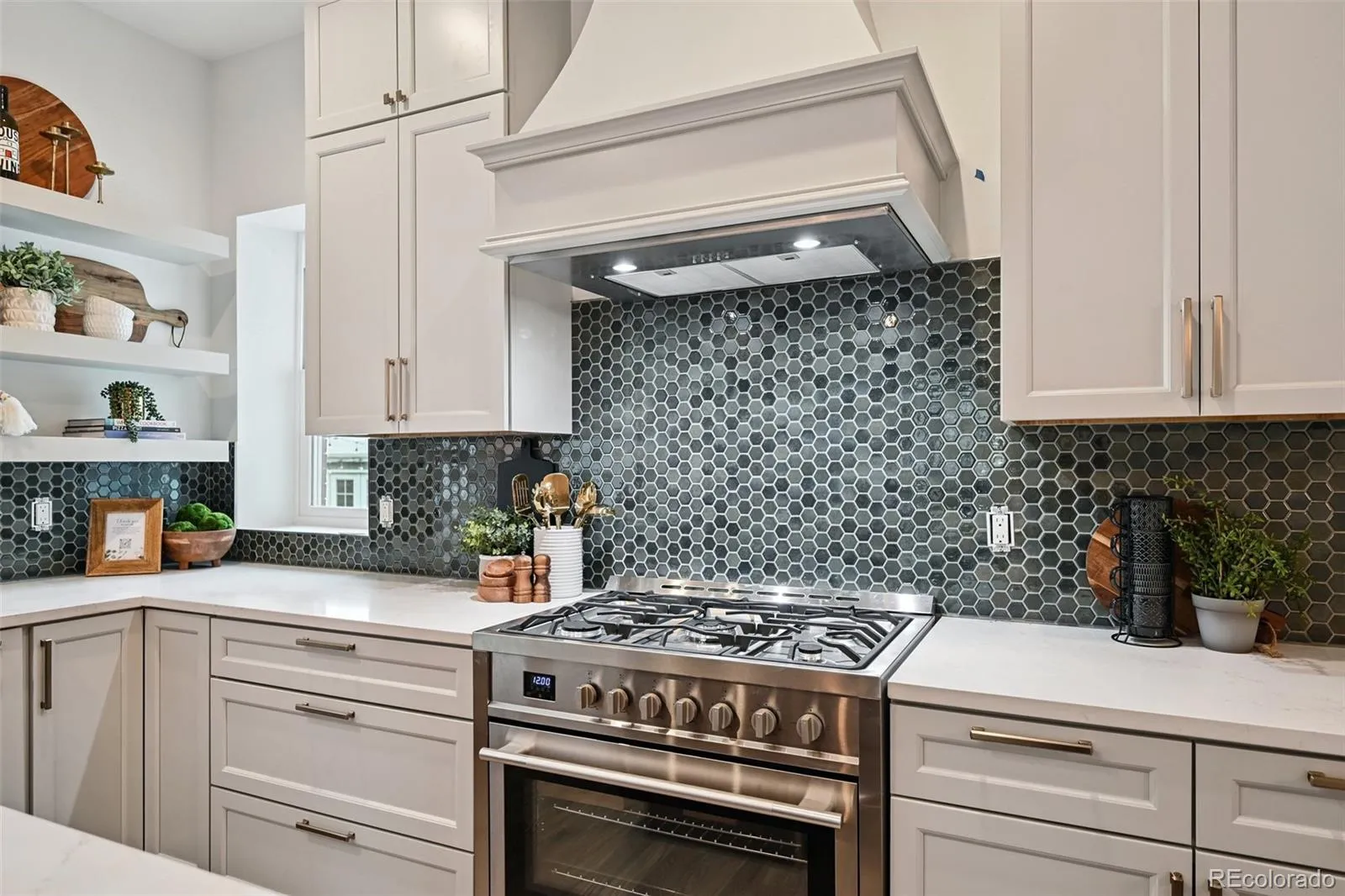 04102026170205 1600 7