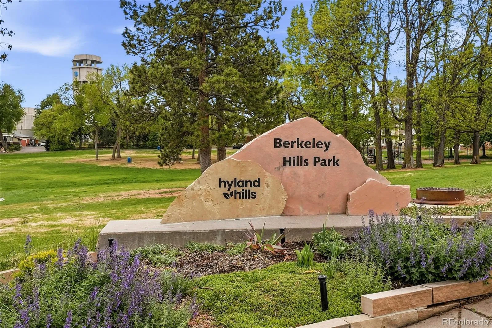 5390 Primrose Lane Denver CO 80221 MLS #REC5737815 05022026052423 1600 24