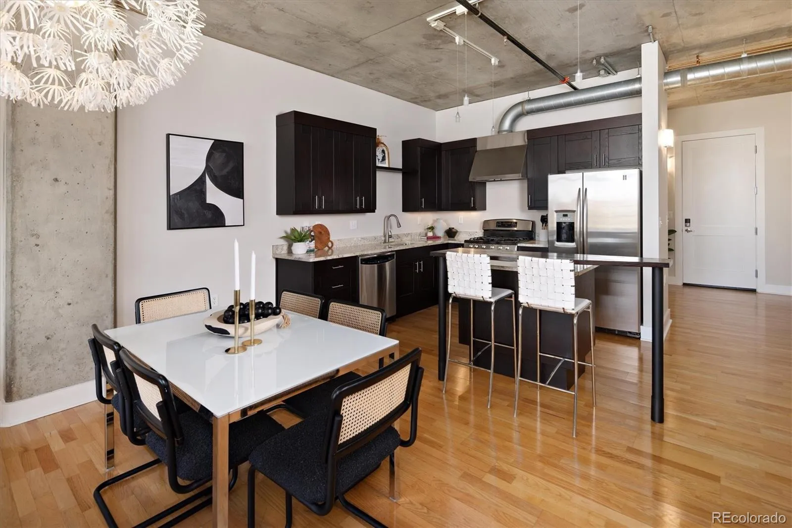 04092026223720 1600 12