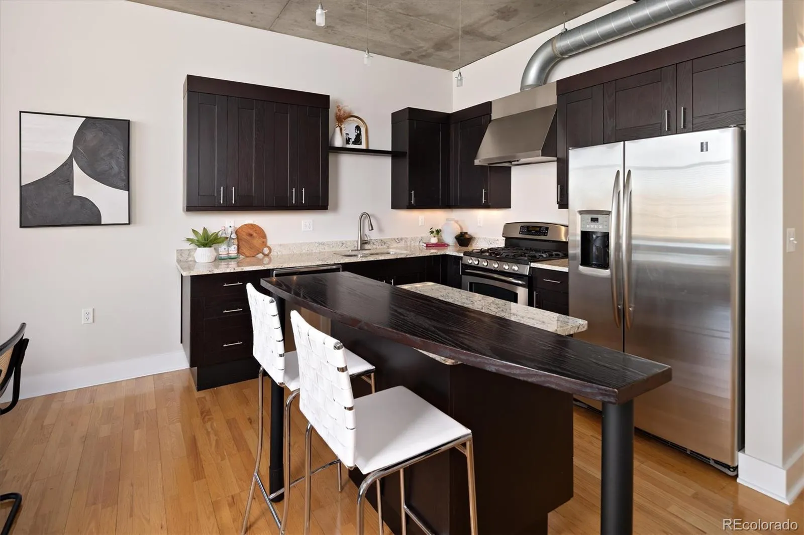 04092026223720 1600 14