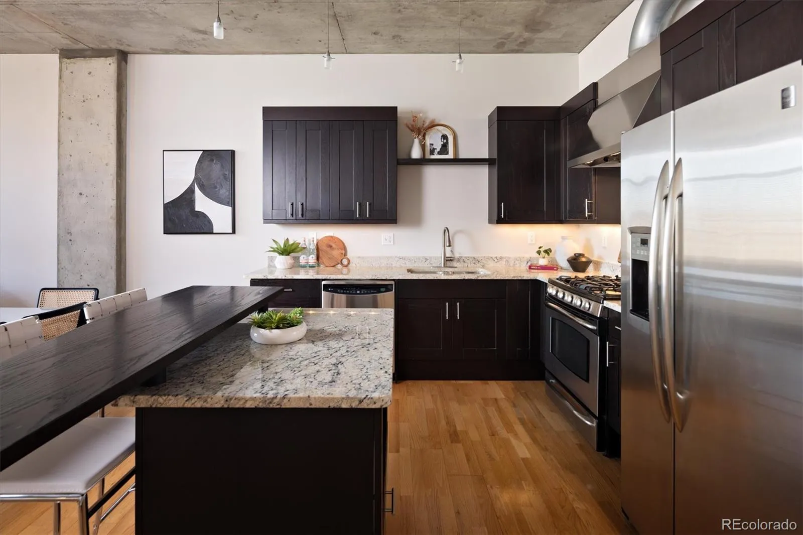 04092026223720 1600 16