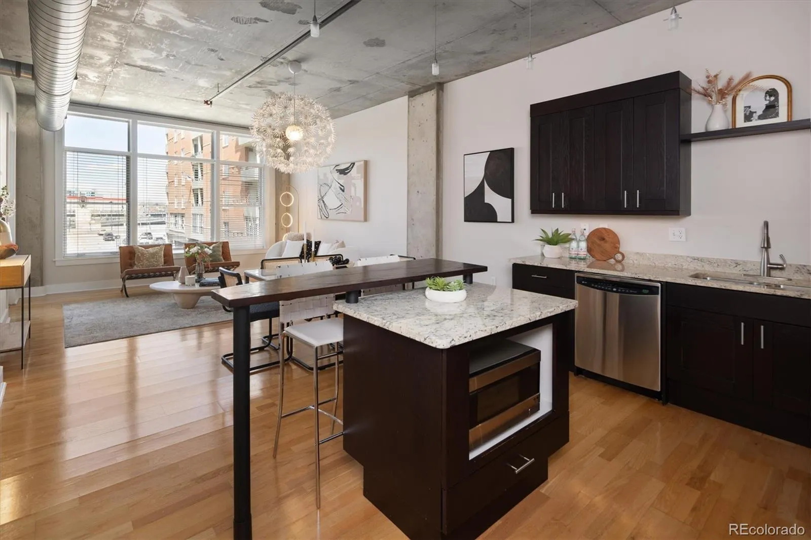 04092026223720 1600 17