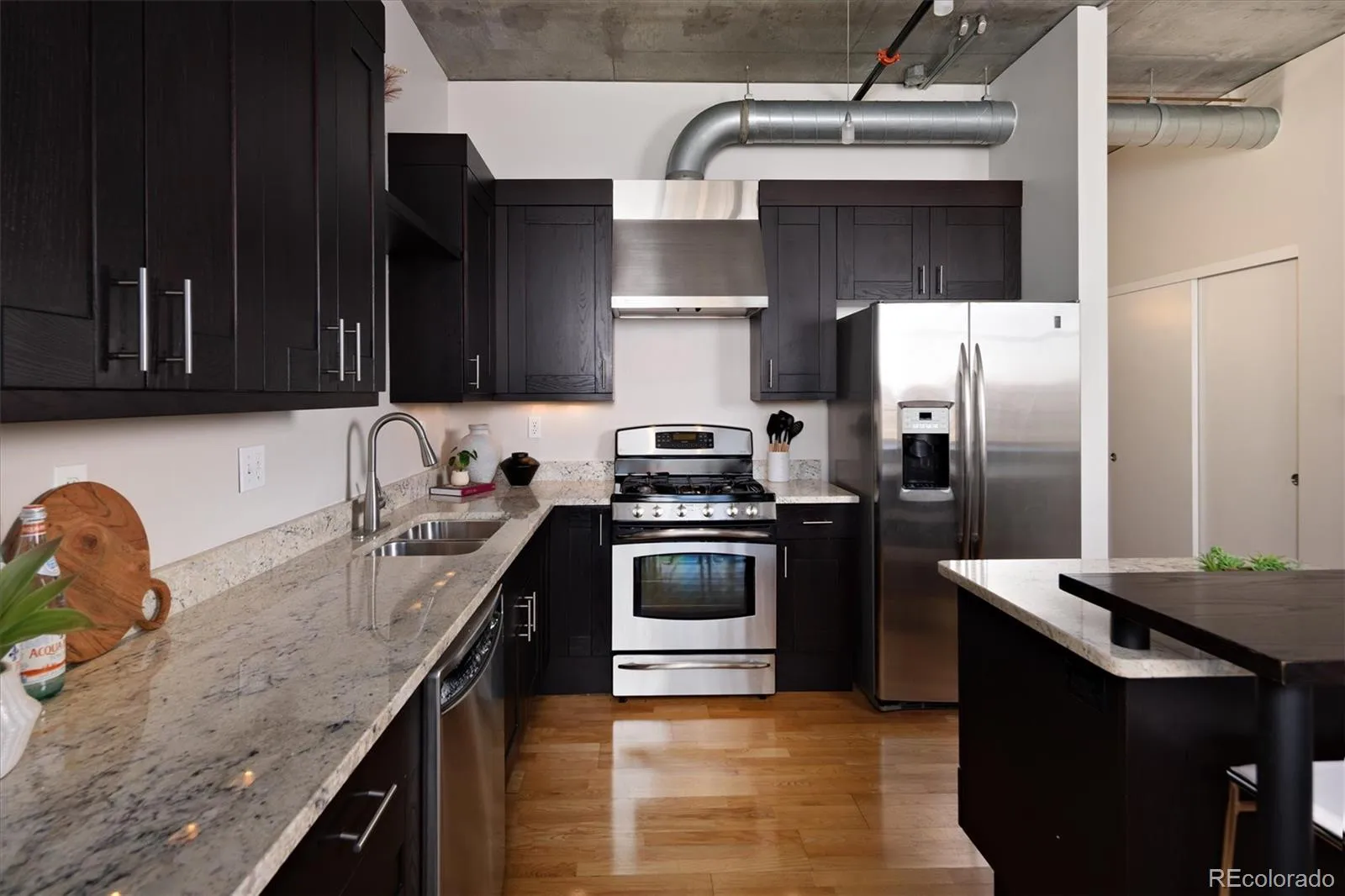 04092026223720 1600 18