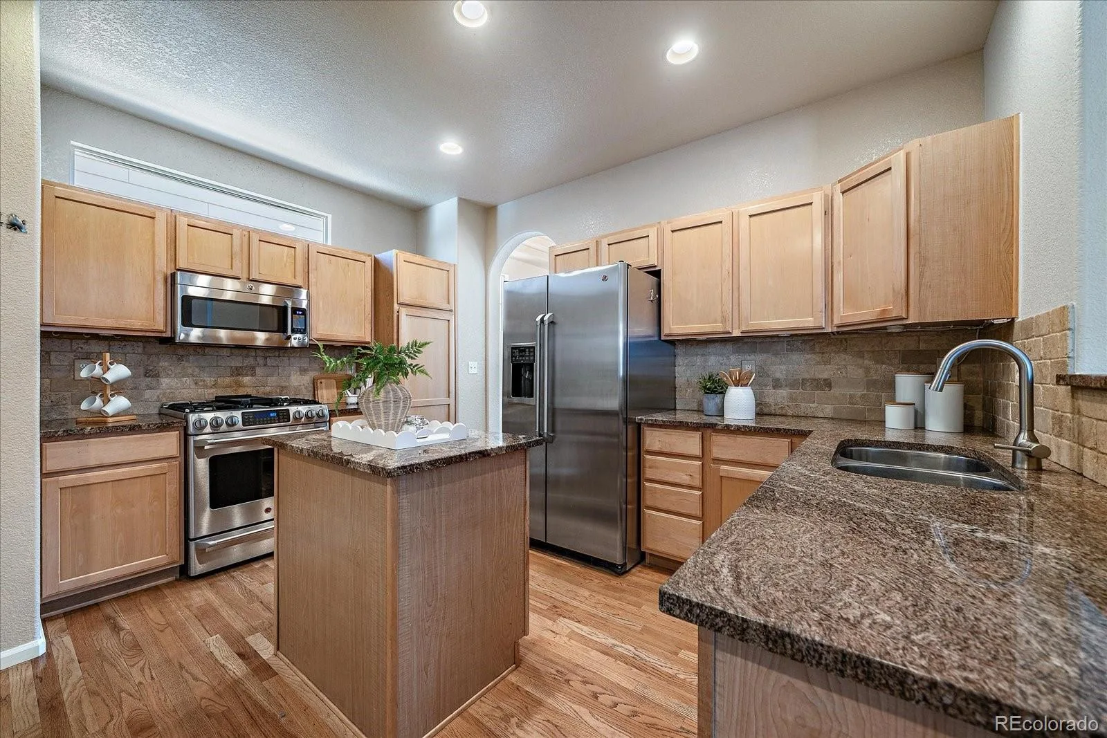 8385 Deframe Court Arvada CO 80005 | MLS #REC5738270 08082026005802 1600 13