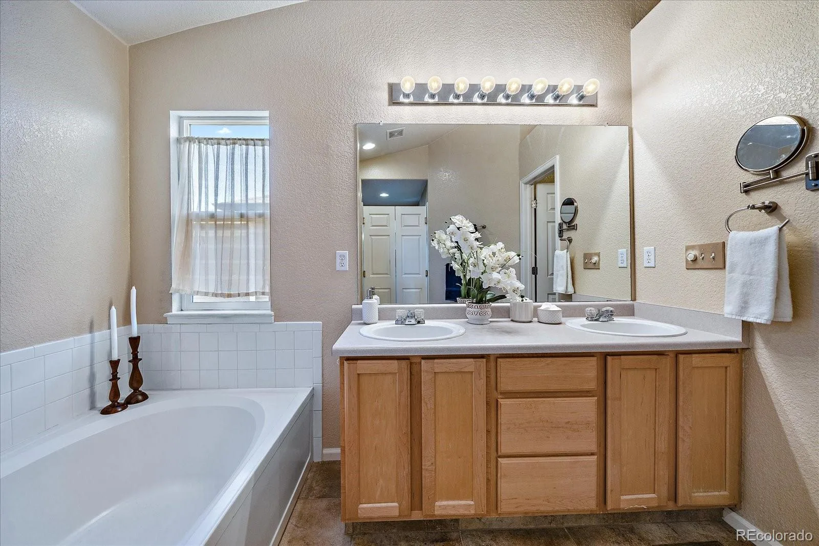 8385 Deframe Court Arvada CO 80005 | MLS #REC5738270 08082026005802 1600 19