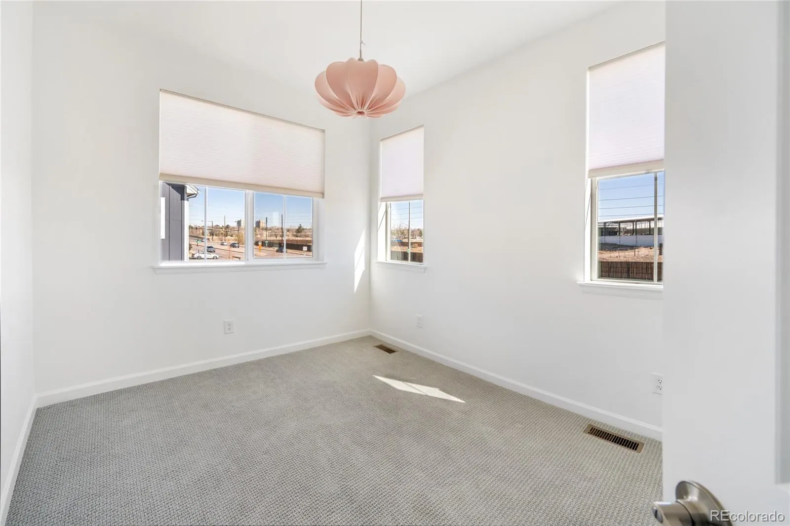 1828 S Poplar Court Denver CO 80224 MLS #REC5743028 05262026210911 1600 15