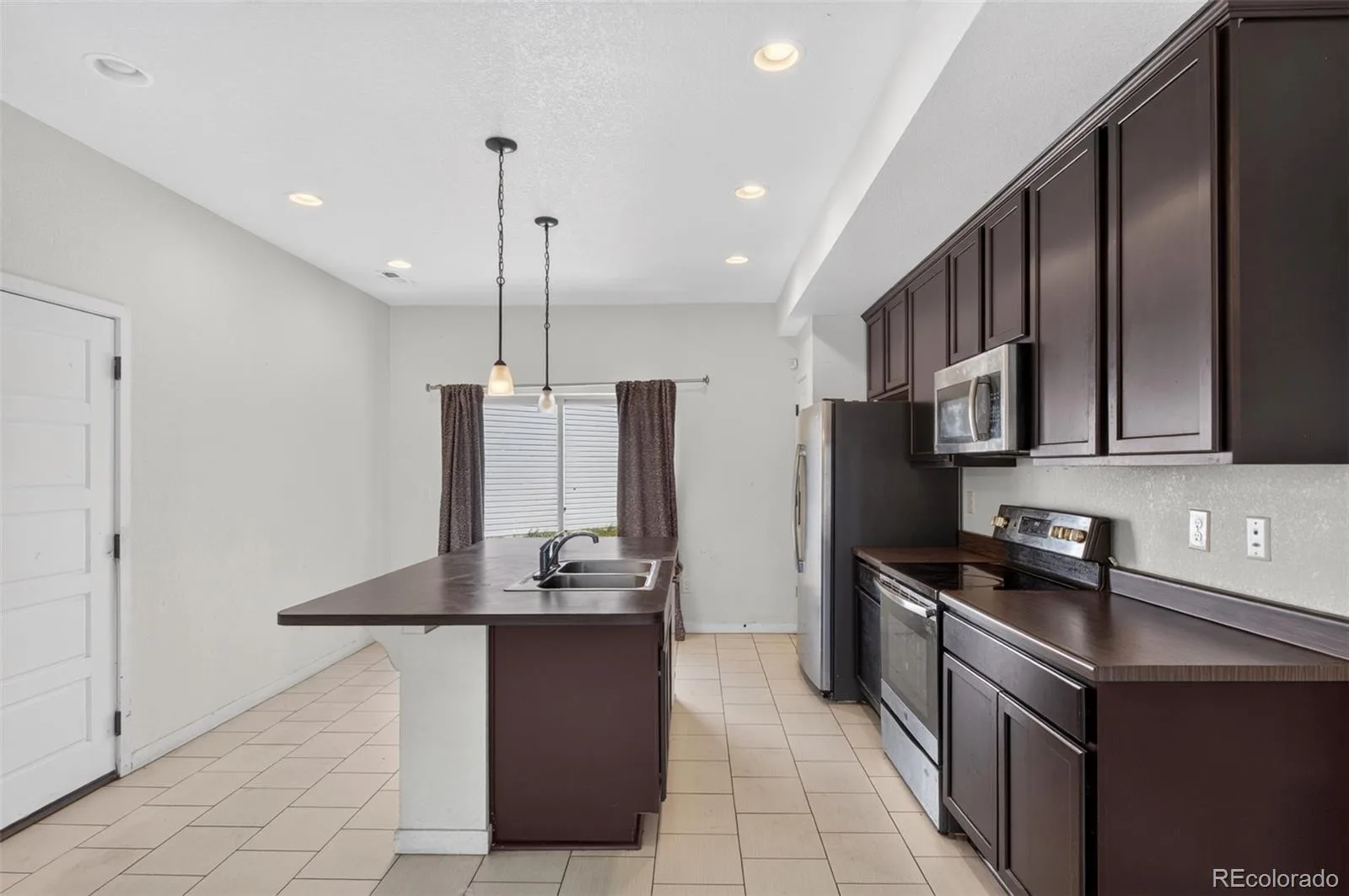 19133 E 54th Place Denver CO 80249 | MLS #REC5743590 08232026005406 1600 17