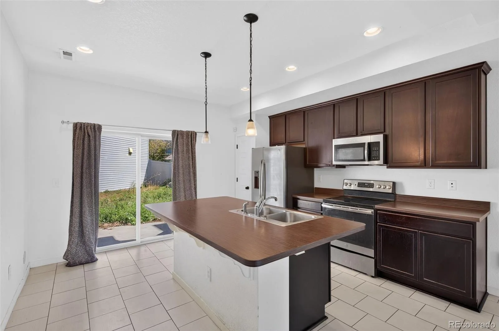 19133 E 54th Place Denver CO 80249 | MLS #REC5743590 08232026005406 1600 18