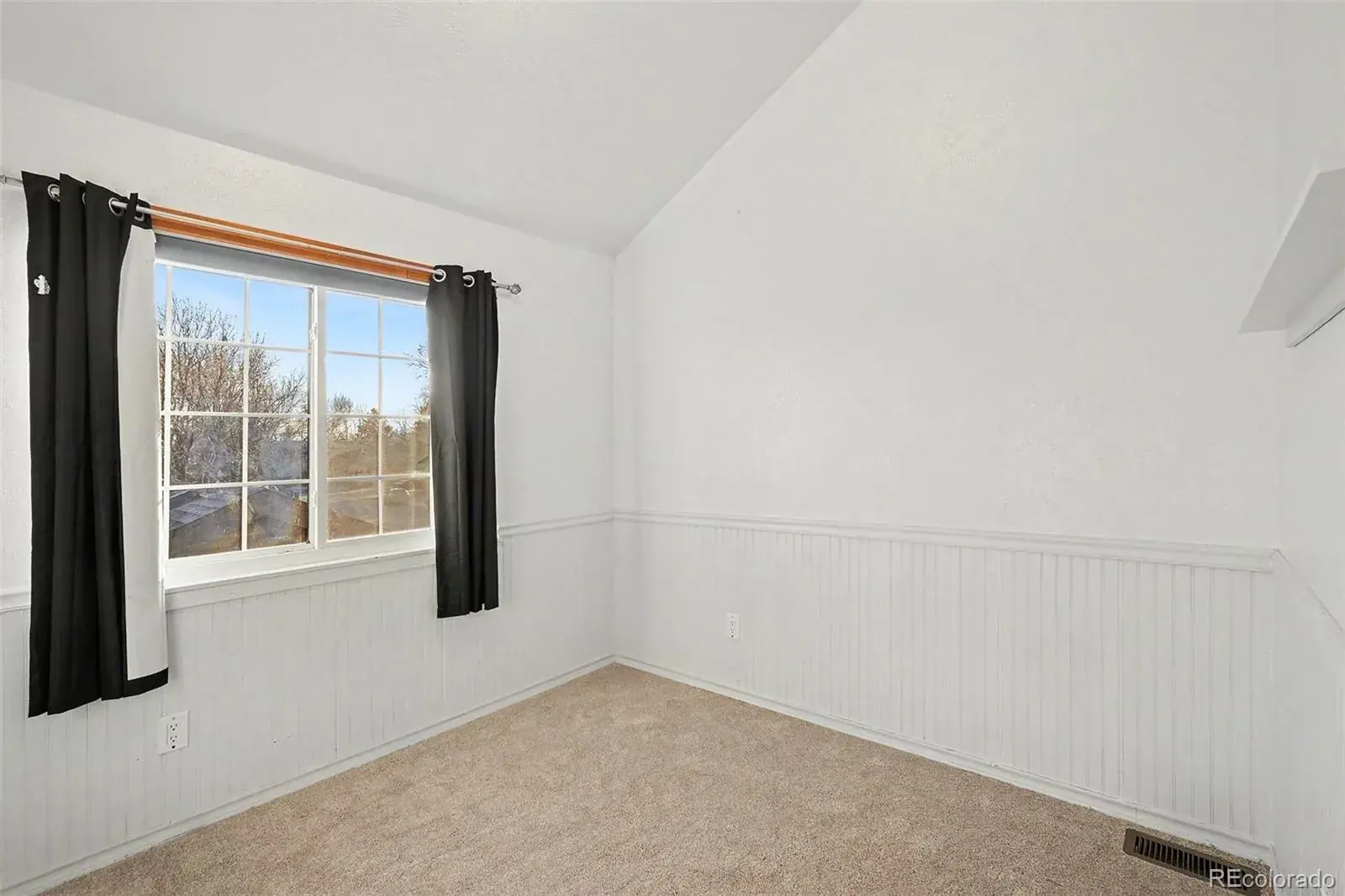 718 Julian Circle Lafayette CO 80026 MLS #REC5743746 02052026181907 1600 6