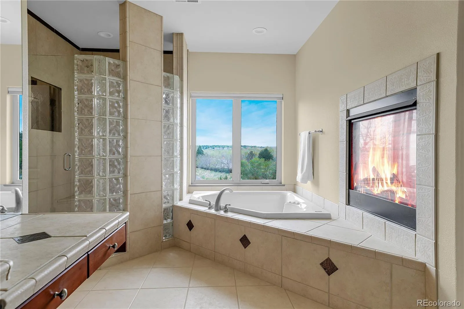 4358 W Hinsdale Avenue Littleton CO 80128 MLS #REC5746094 05252026211851 1600 21