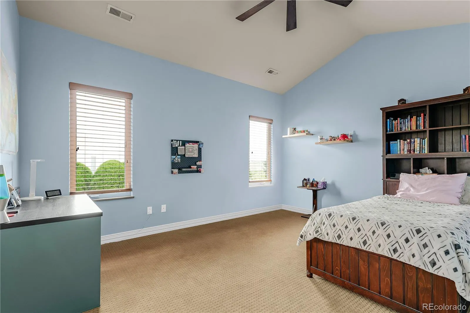 4358 W Hinsdale Avenue Littleton CO 80128 MLS #REC5746094 05252026211851 1600 25