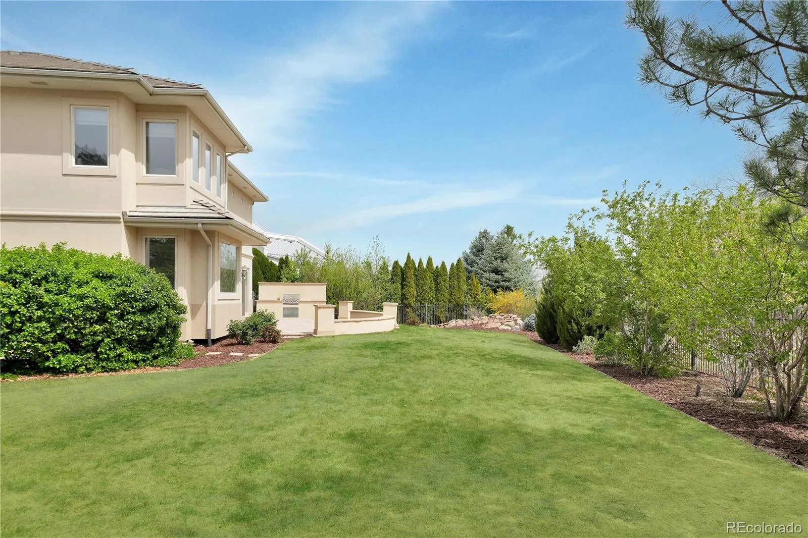 4358 W Hinsdale Avenue Littleton CO 80128 MLS #REC5746094 05252026211851 1600 44