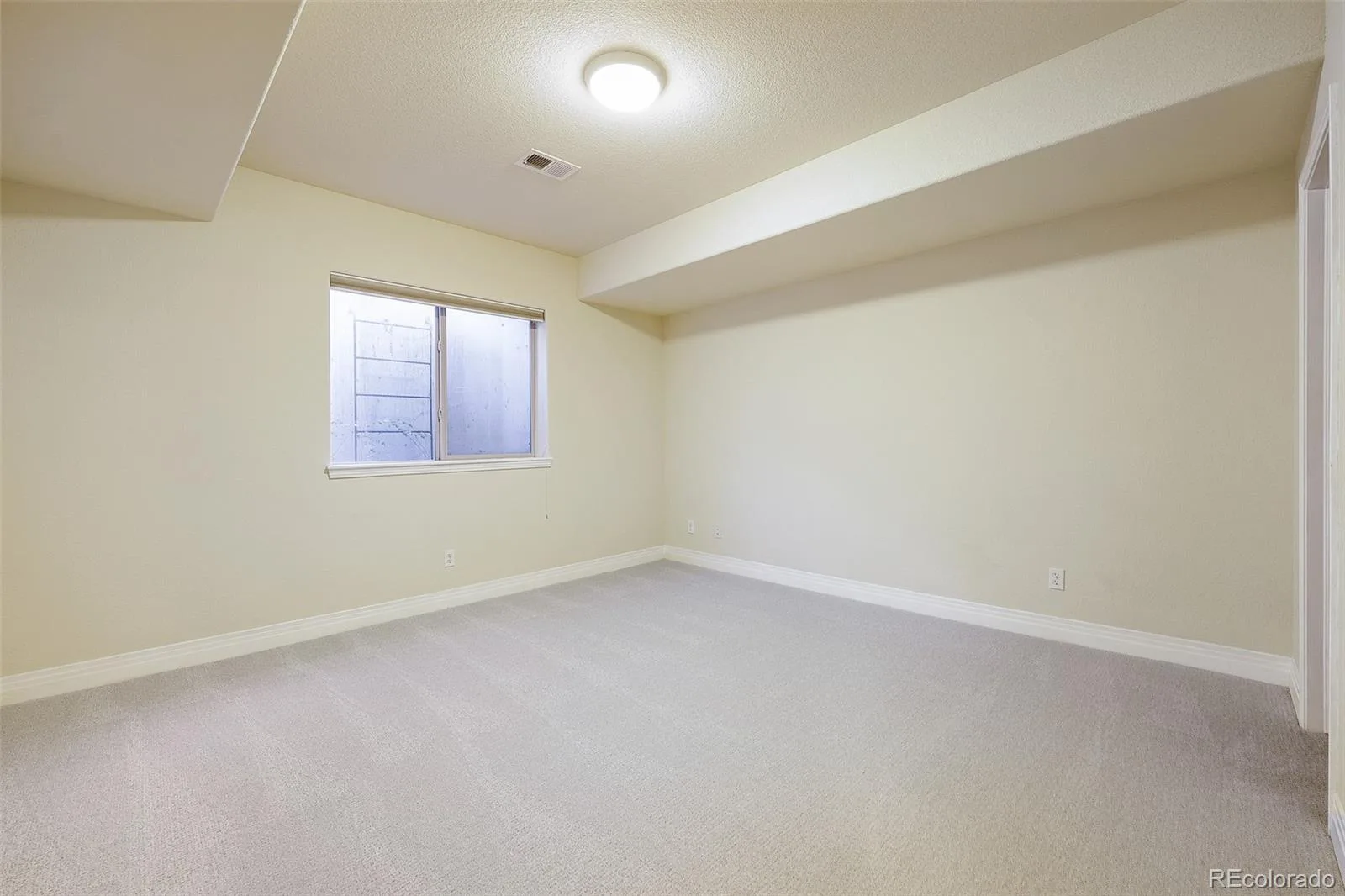 9731 E 34th Place Denver CO 80238 | MLS #REC5747109 08282026222909 1600 28