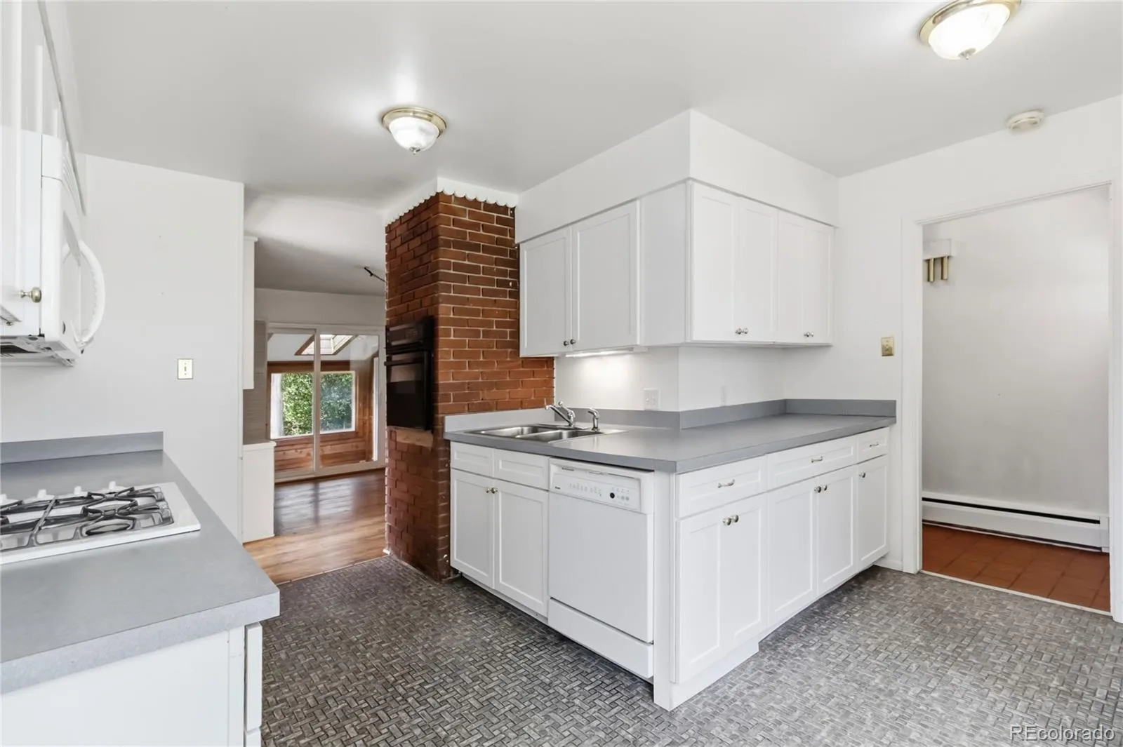 2615 S Jasmine Street Denver CO 80222 | MLS #REC5747724 08282026151541 1600 10