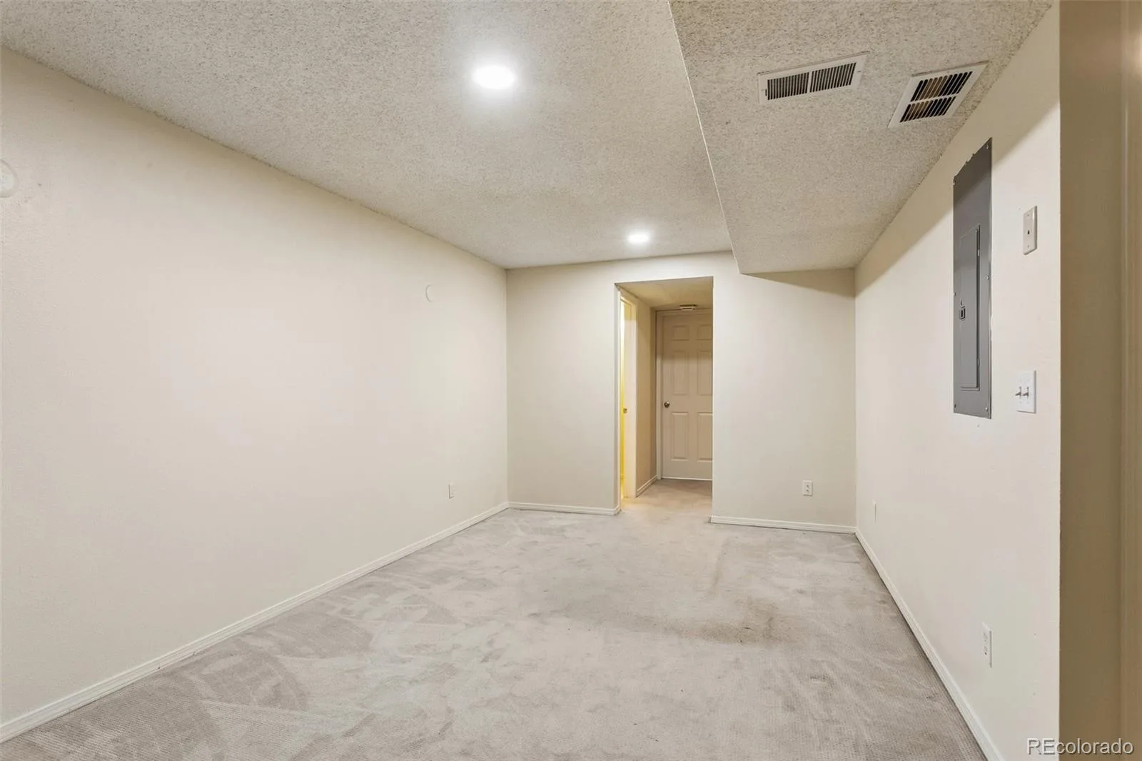 7474 E Arkansas Avenue #26-03 Denver CO 80231 MLS #REC5747804 06062026164929 1600 23