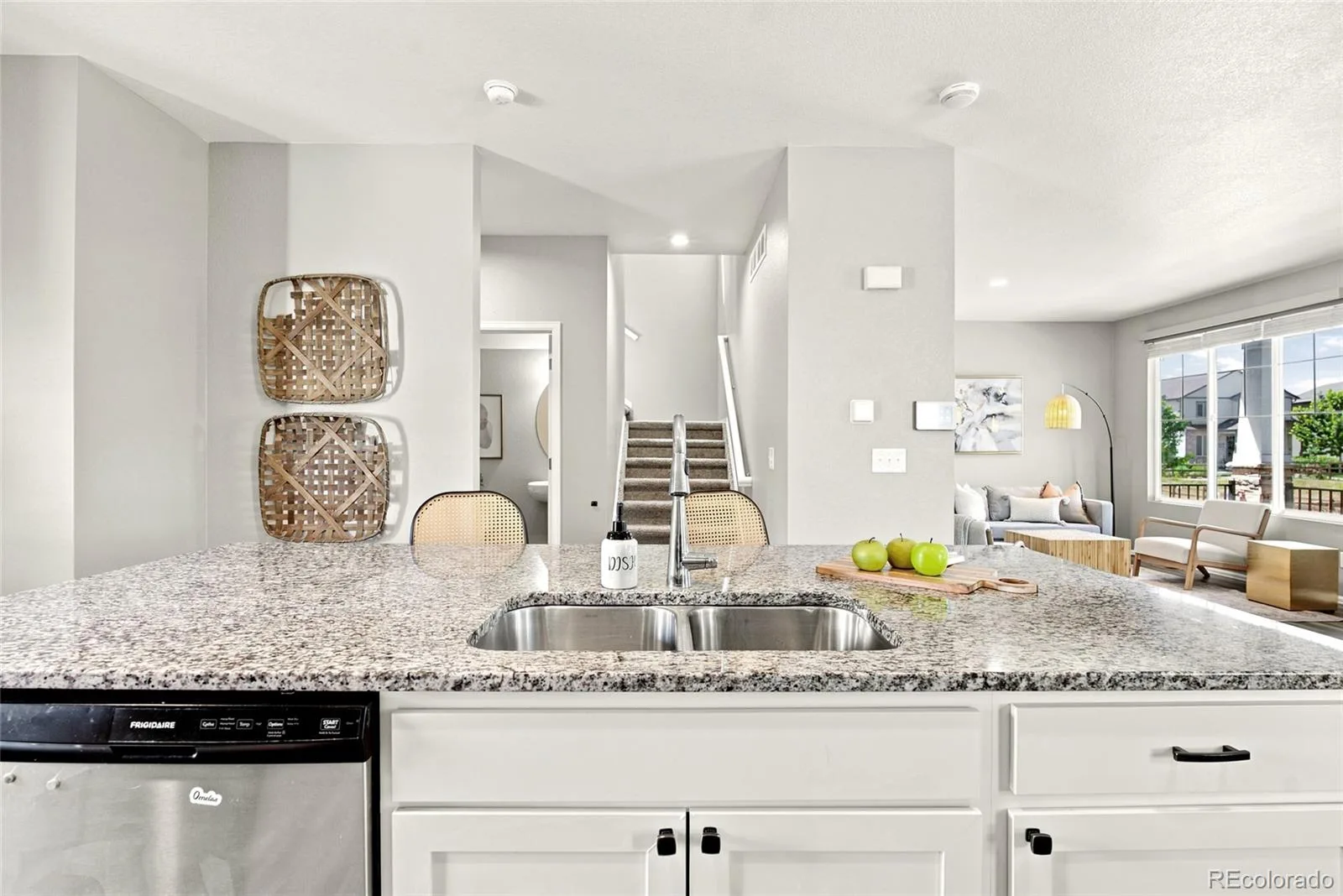 6682 Longpark Drive Parker CO 80138 | MLS #REC5749102 07142026202732 1600 11