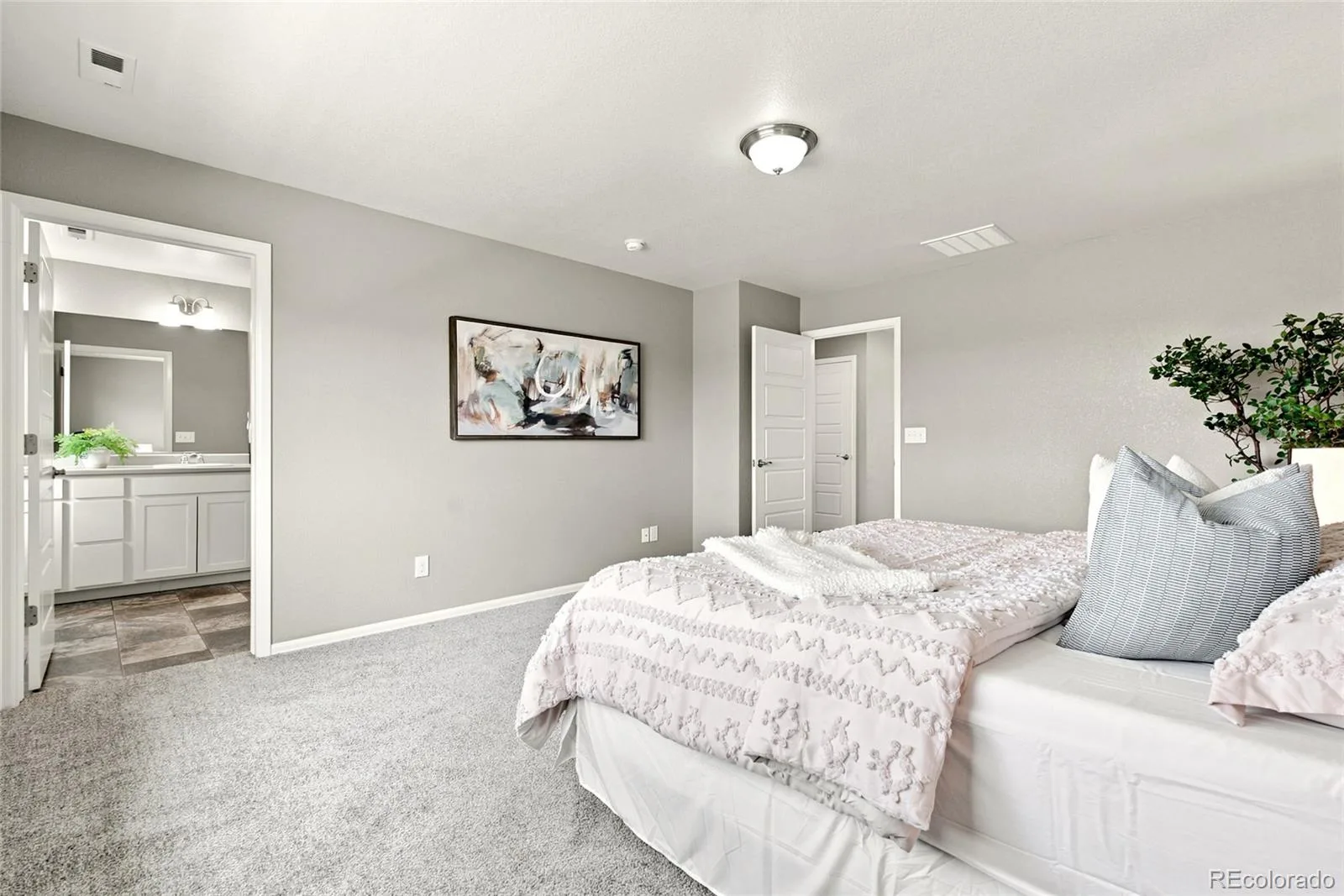 6682 Longpark Drive Parker CO 80138 | MLS #REC5749102 07142026202732 1600 17