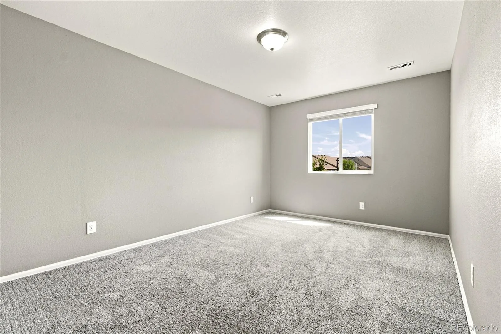 6682 Longpark Drive Parker CO 80138 | MLS #REC5749102 07142026202732 1600 26