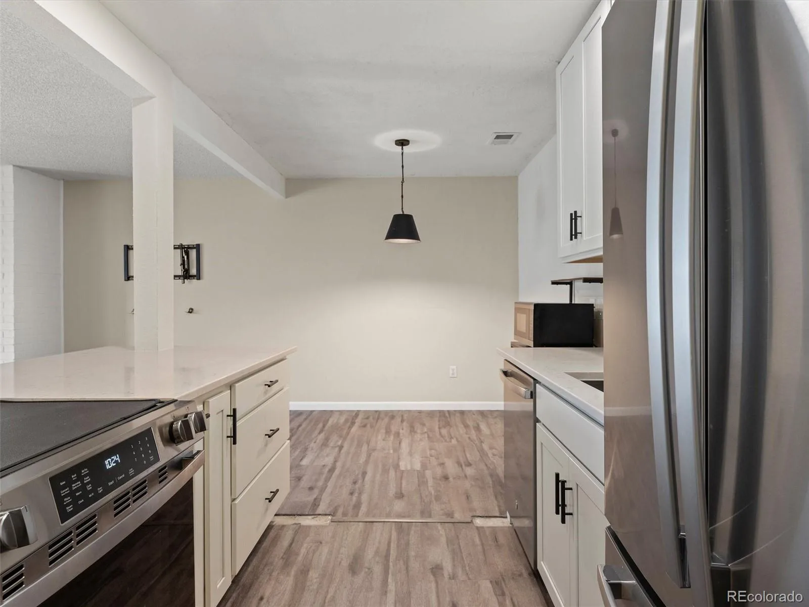 7995 E Mississippi Avenue #D7 Denver CO 80247 MLS #REC5752022 06222026185433 1600 14