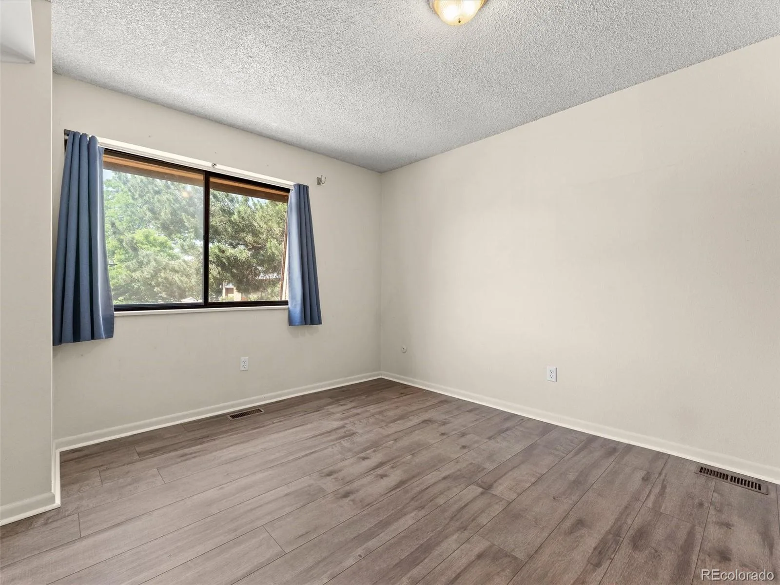 7995 E Mississippi Avenue #D7 Denver CO 80247 MLS #REC5752022 06222026185433 1600 20