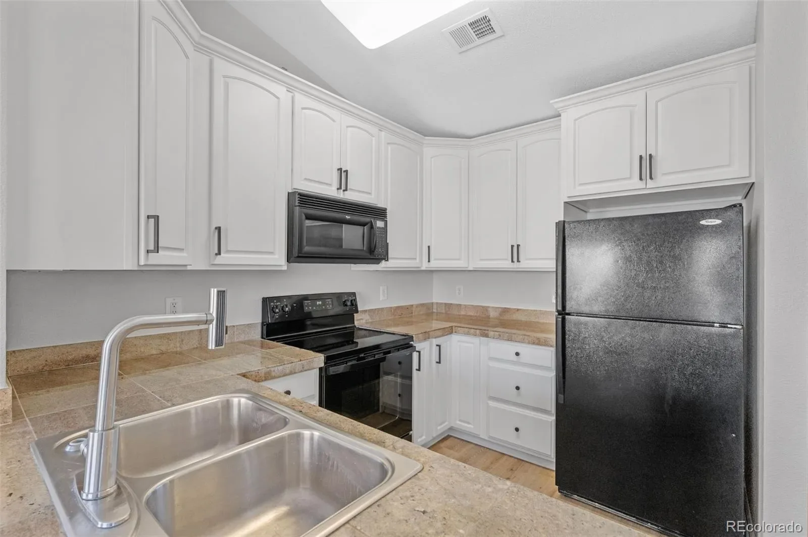 03262026232519 1600 10