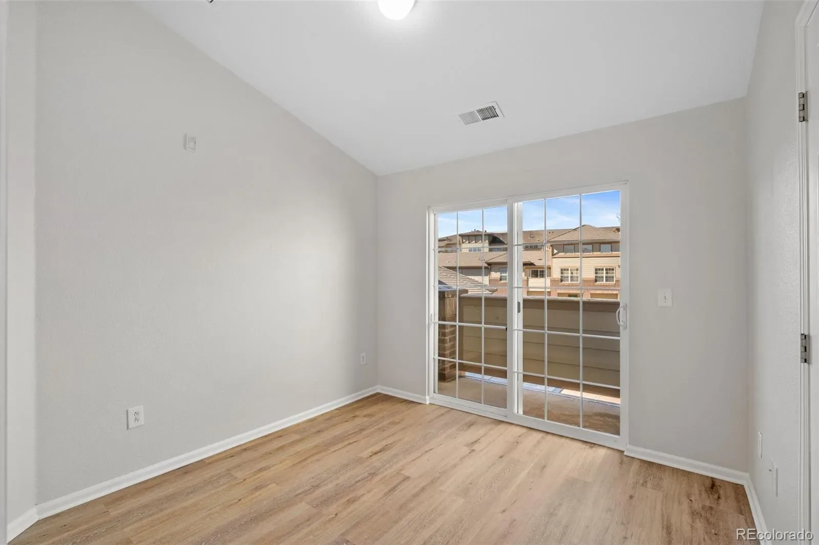 03262026232519 1600 18