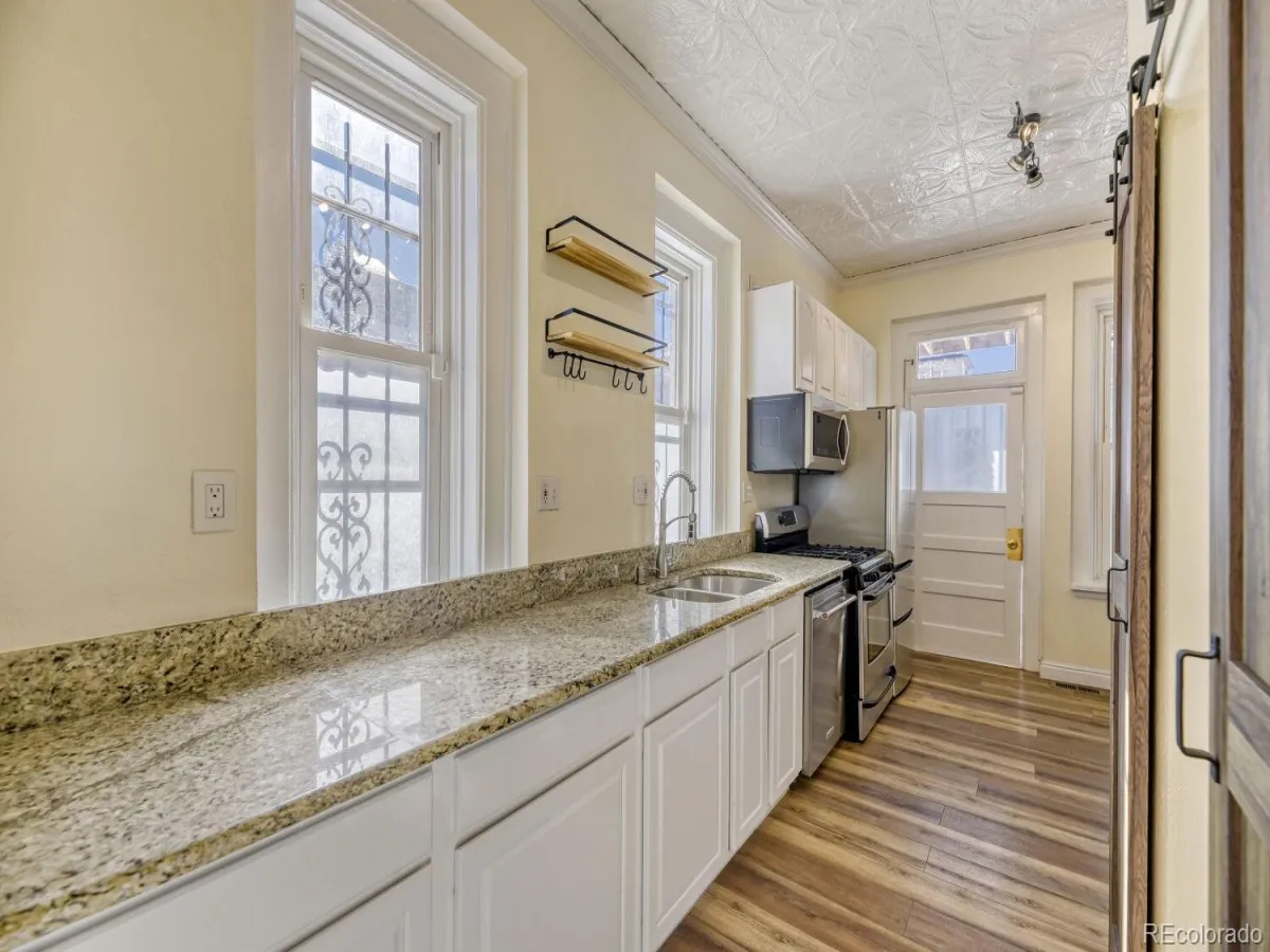 04052026220734 1200 8