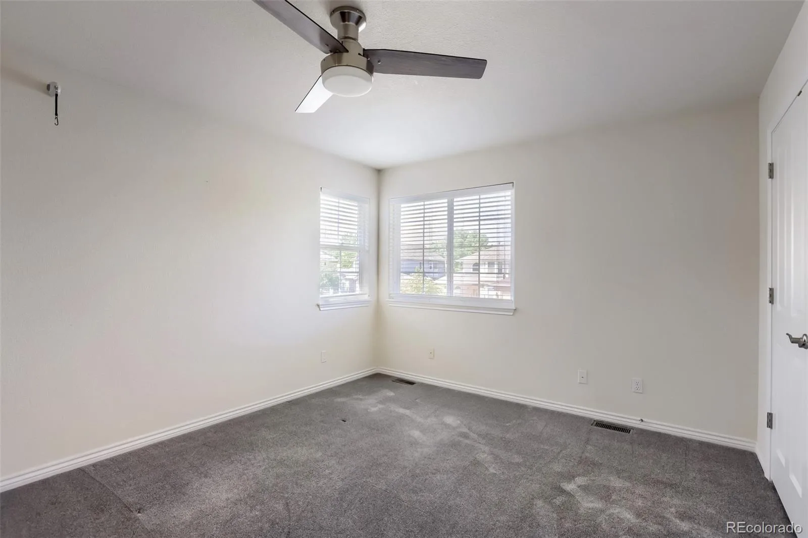2054 Falcon Drive Longmont CO 80503 | MLS #REC5758478 08172026182519 1600 20