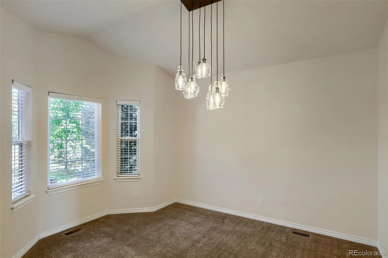 2054 Falcon Drive Longmont CO 80503 | MLS #REC5758478 08172026182519 1600 8