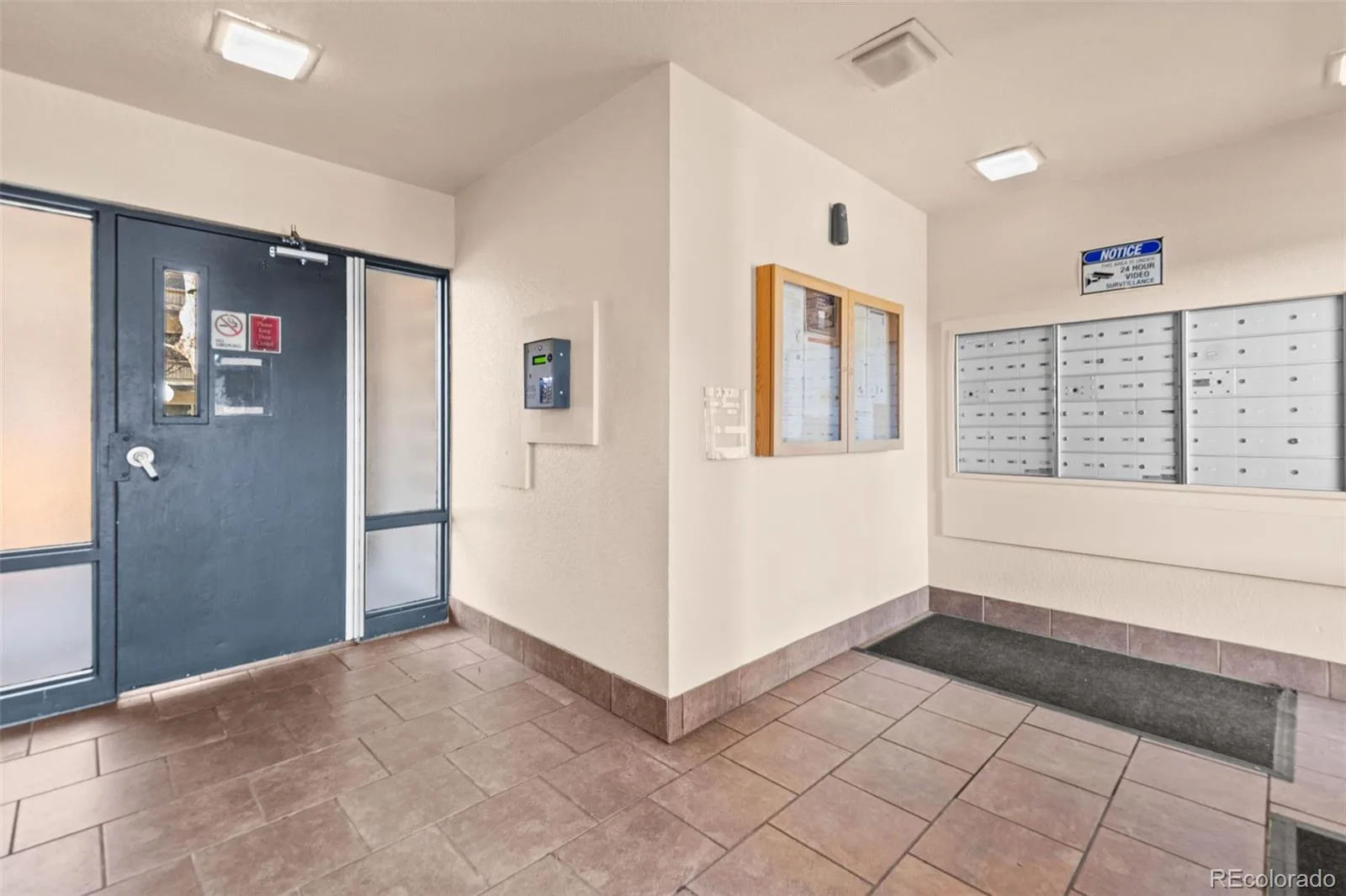2225 S Jasmine Street #217 Denver CO 80222 MLS #REC5758758 07072026153840 1600 4