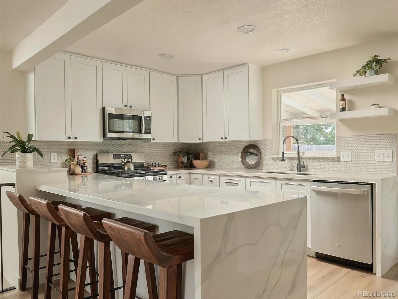 2941 Ivanhoe Street Denver CO 80207 | MLS #REC5758902 10012026165208 1600 6