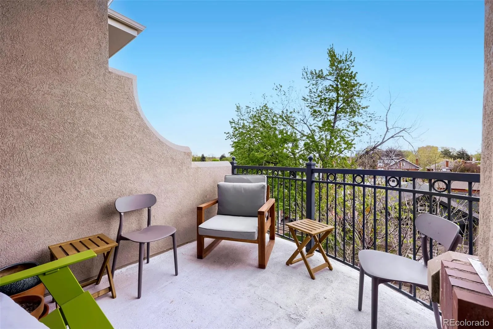 04162026212133 1600 15