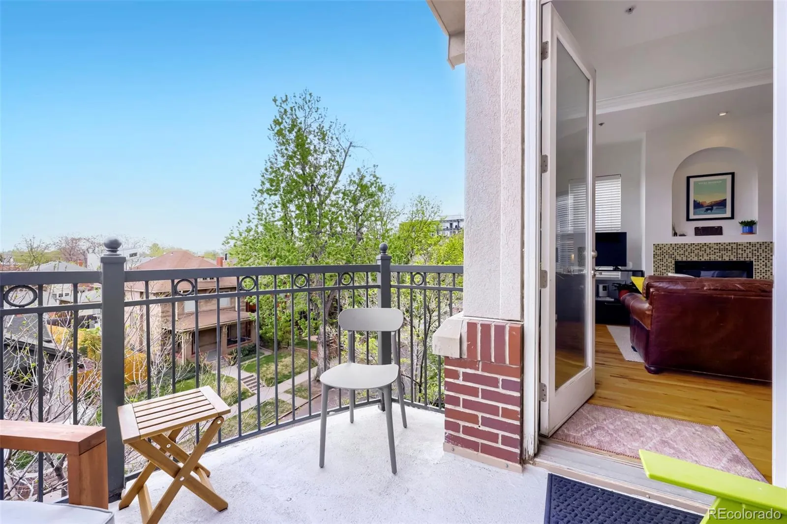 04162026212133 1600 16