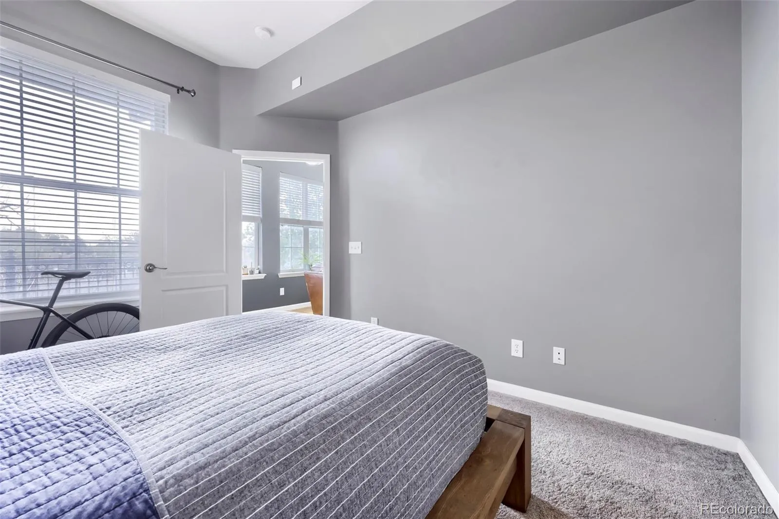 04162026212133 1600 18