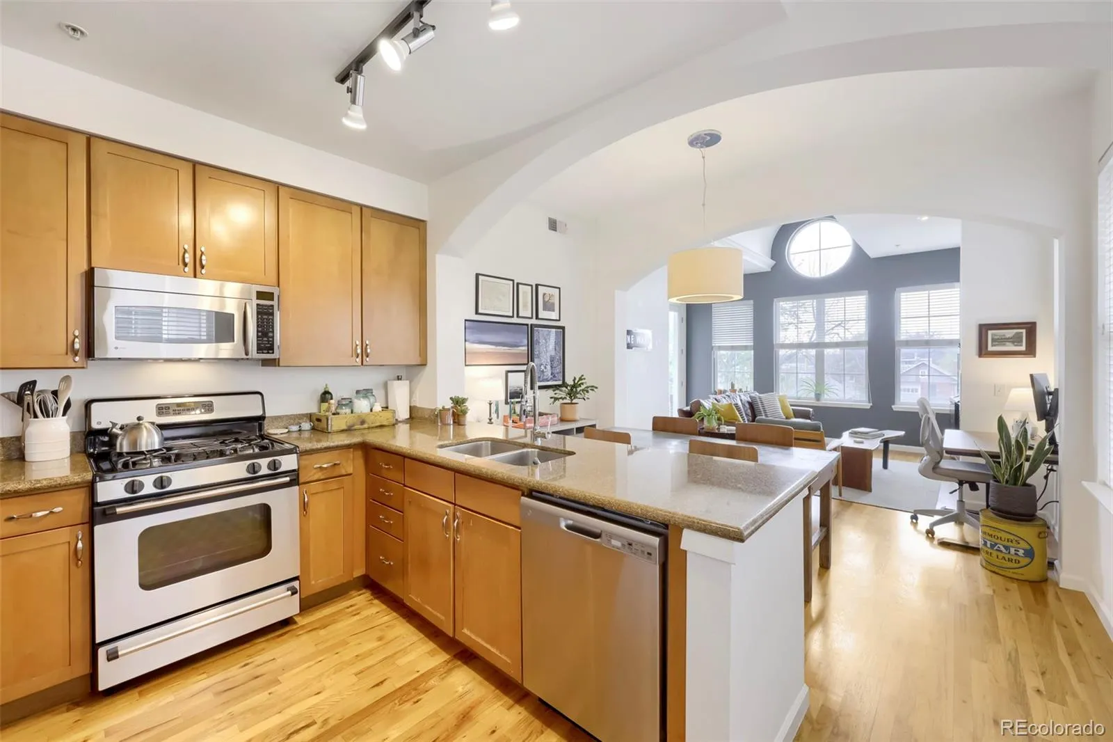 04162026212133 1600 2