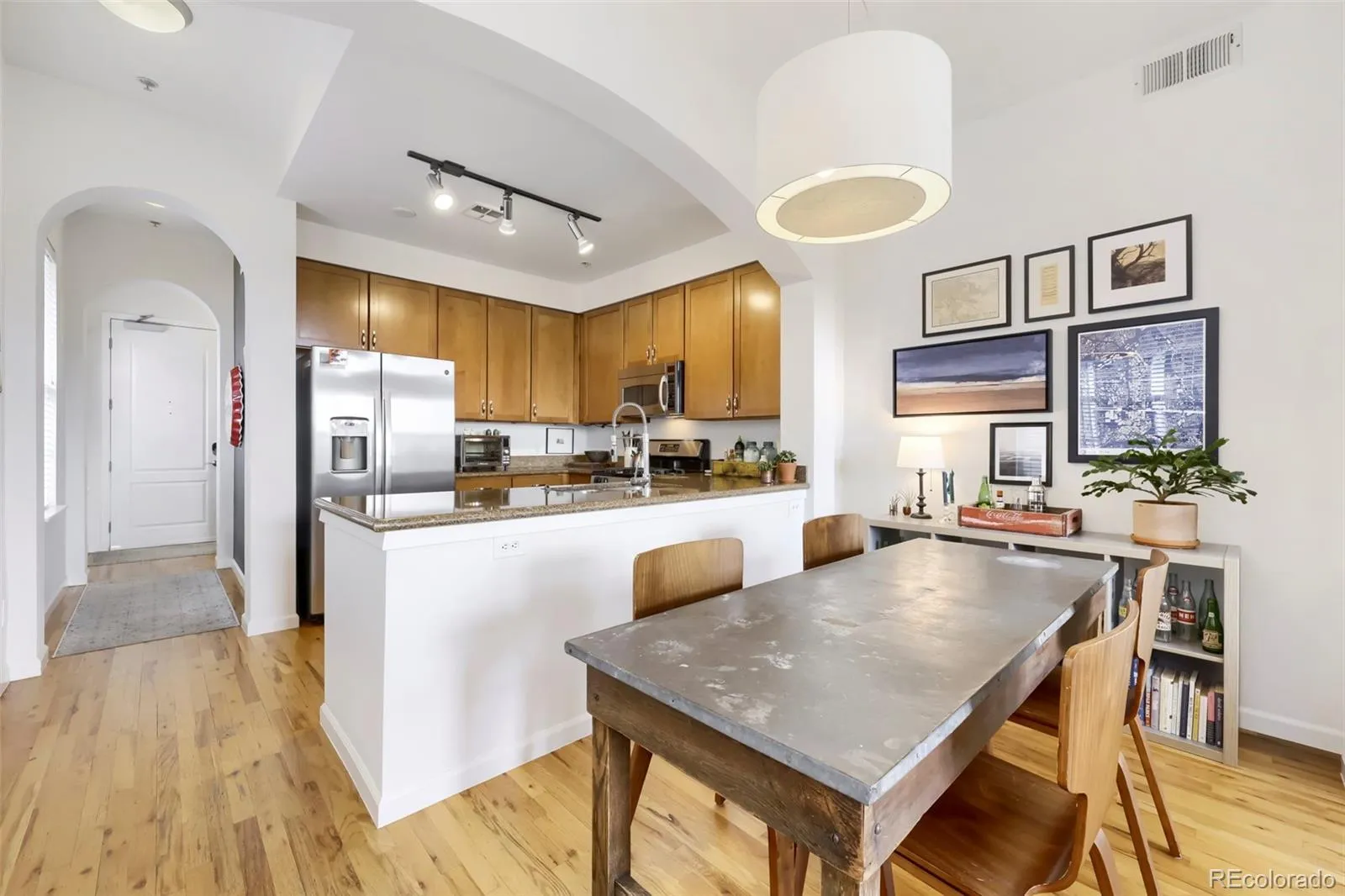 04162026212133 1600 7