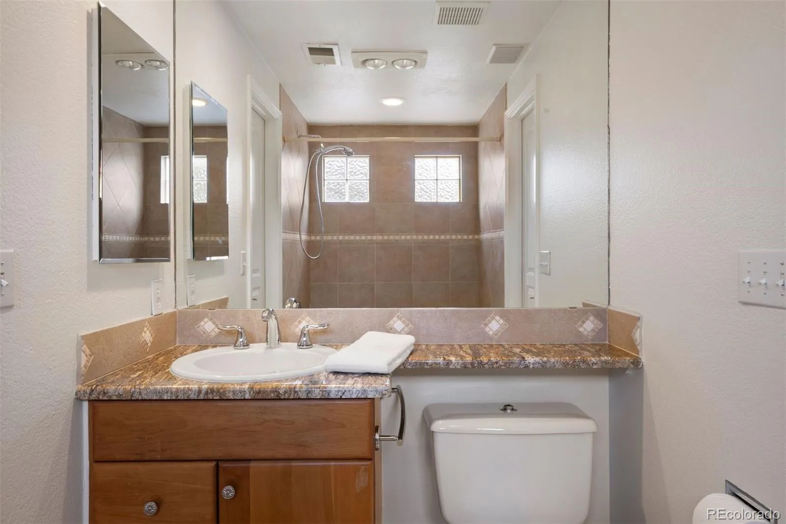 15 Castle Pines Drive Castle Rock CO 80108 MLS #REC5760238 05112026235113 1600 21
