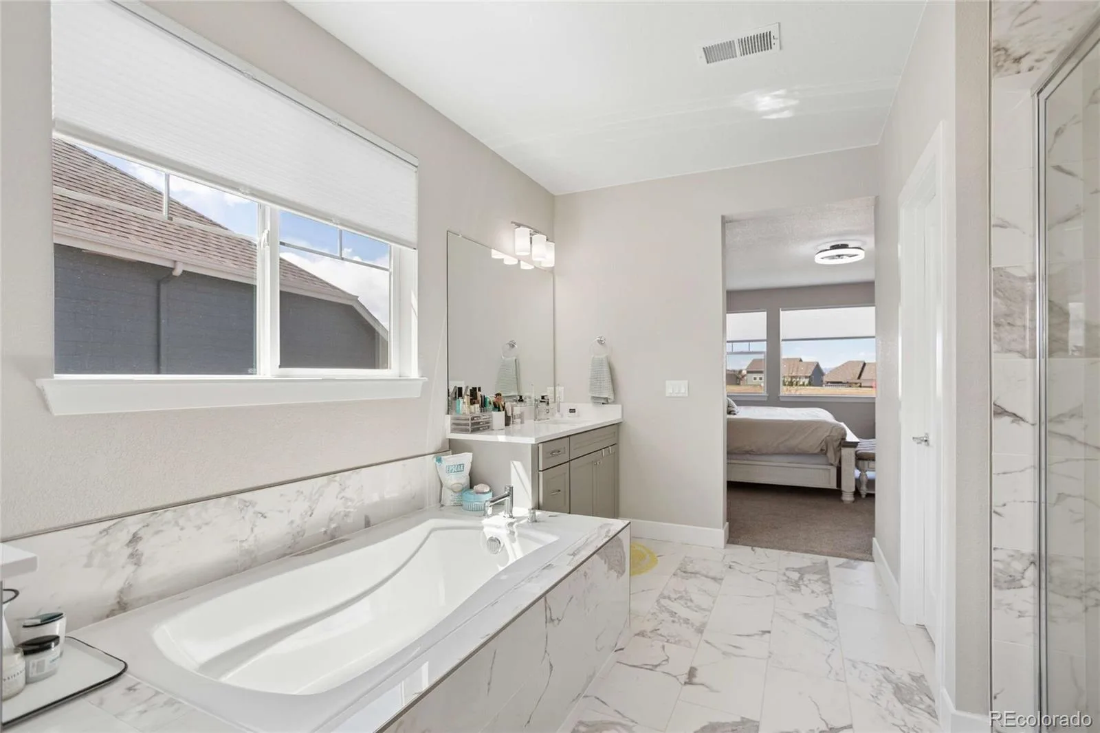7125 S Uriah Street Aurora CO 80016 MLS #REC5760647 06102026184952 1600 34