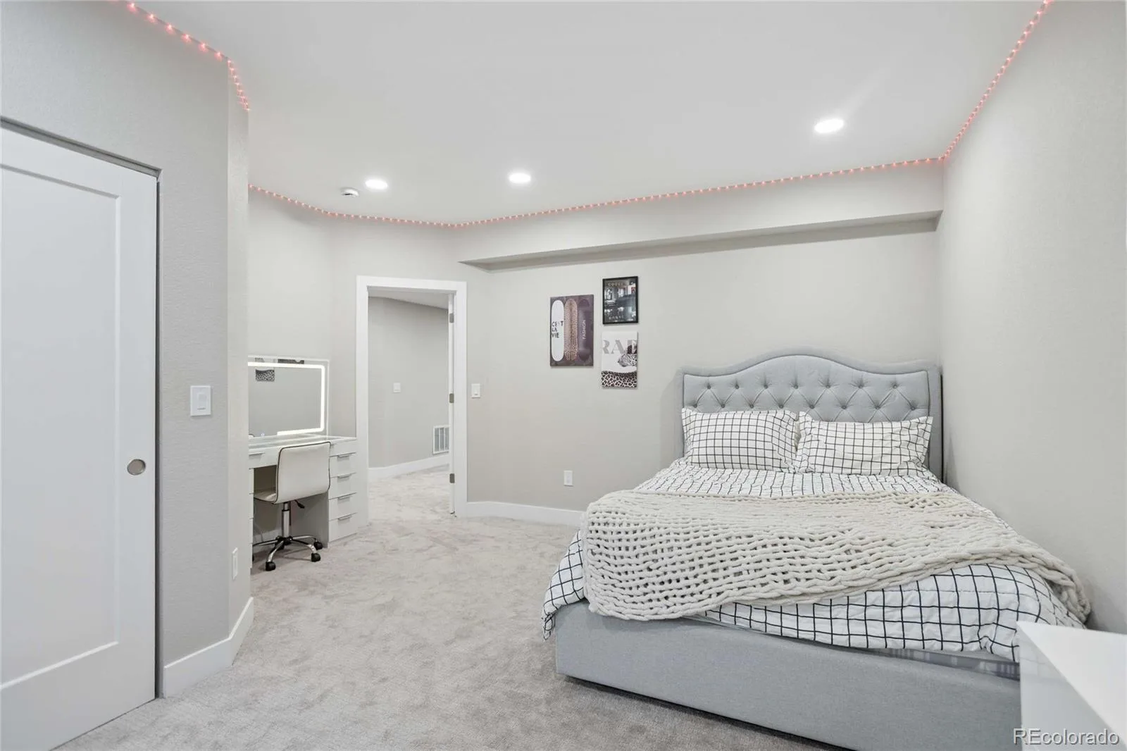 7125 S Uriah Street Aurora CO 80016 MLS #REC5760647 06102026184952 1600 39