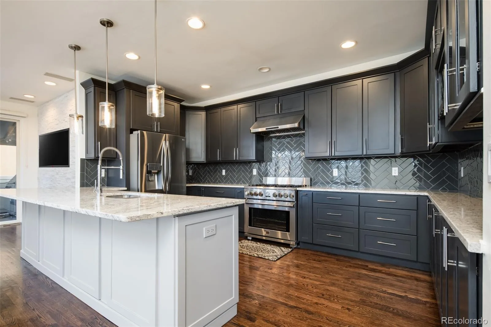 335 N Josephine Street #A Denver CO 80206 MLS #REC5761507 06092026161942 1600 7