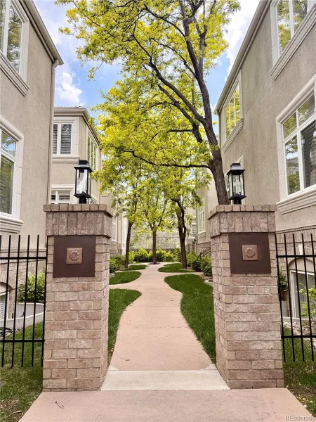 335 N Josephine Street #A Denver CO 80206 MLS #REC5761507 06092026161942 800 3