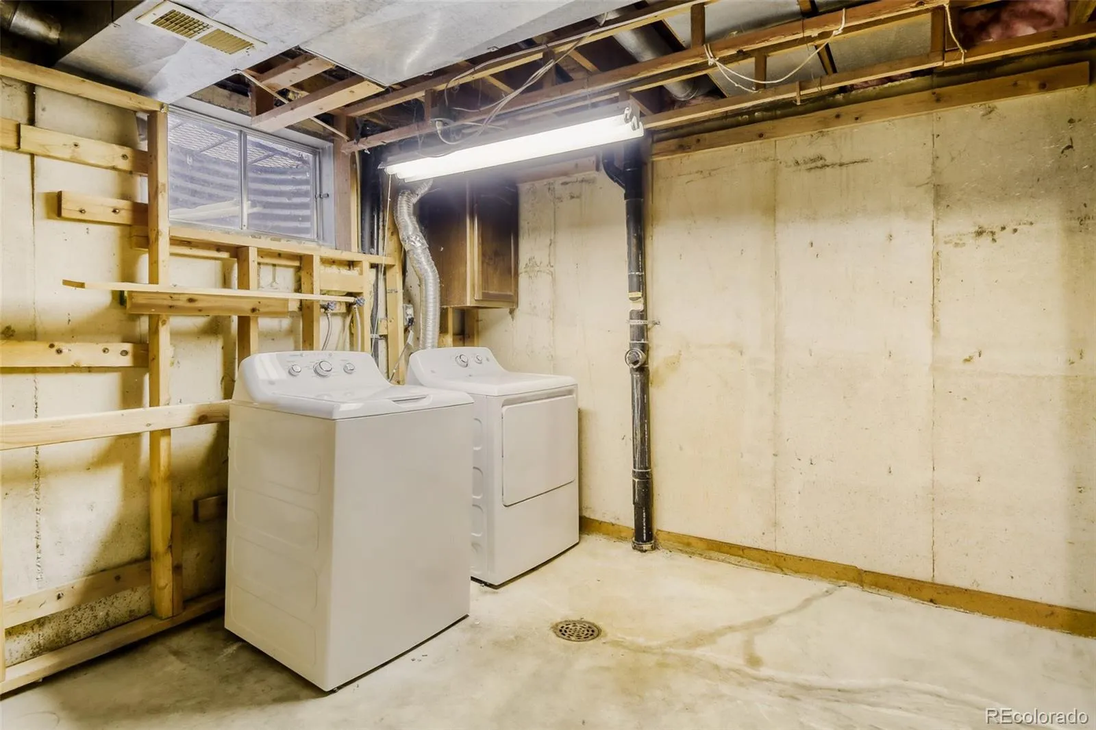 04222026200325 1600 21